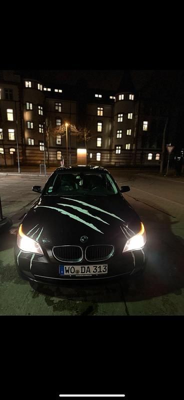 Gebraucht BMW 520 163 PS (119 kW) 2009 Schwarz Limousine