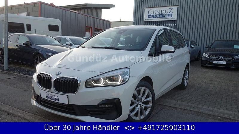 Weiß Gebraucht 2022 BMW 218 Gran Tourer Advantage Van / Kleinbus | 14.995 € (Guter Preis) - Bild 1/4