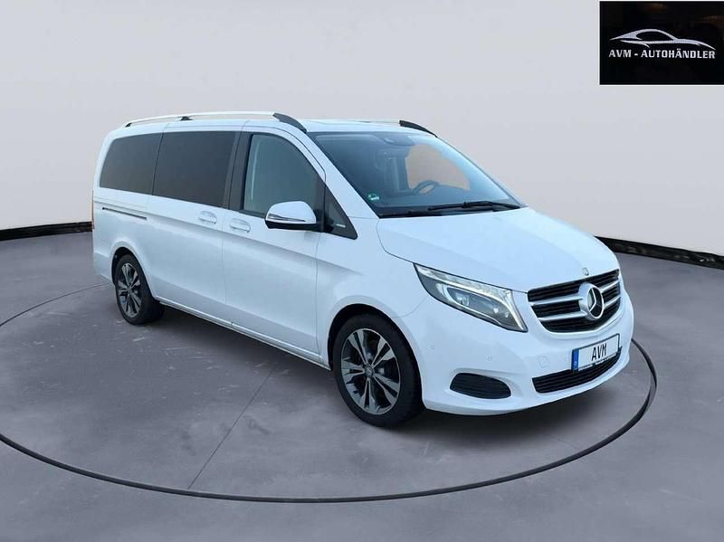 Gebraucht Mercedes V220 163 PS (119 kW) 2017 Bergkristallweiß metallic Van / Kleinbus