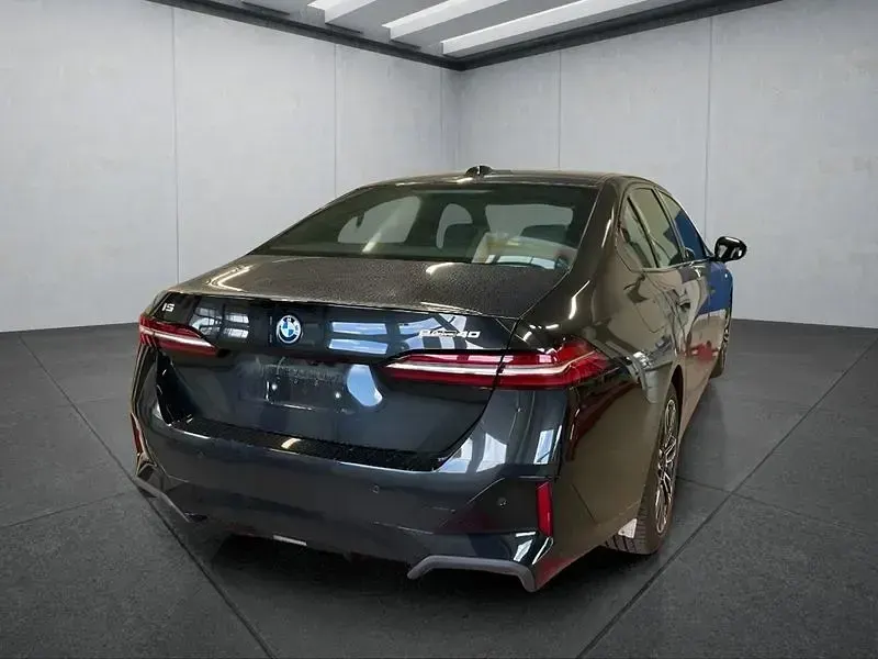 Gebraucht BMW i5 250 kW (340 PS) 2025 Schwarz Limousine
