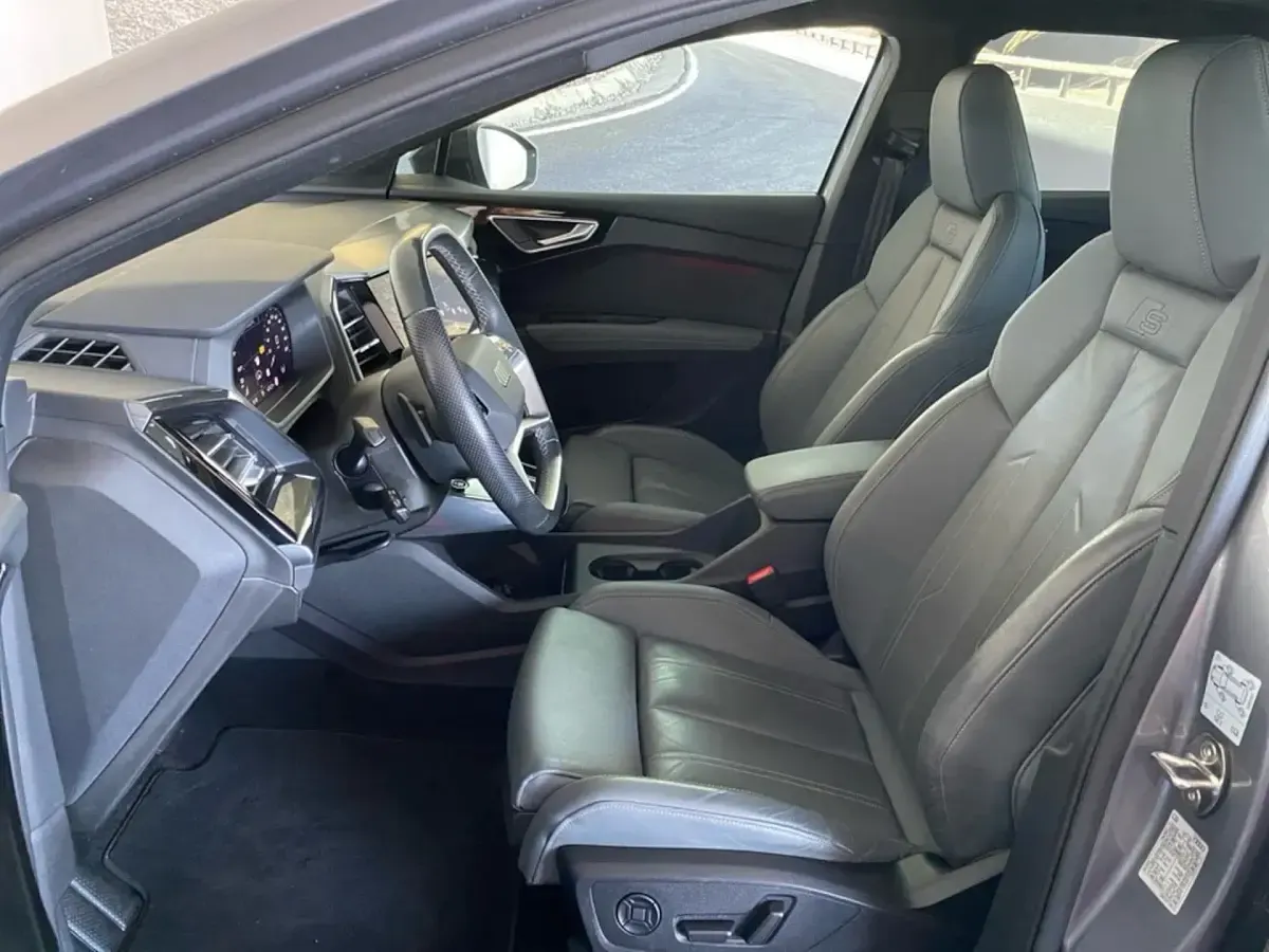 Gebraucht Audi Q4 e-tron S-Line 210 kW (286 PS) 2023 Grau SUV