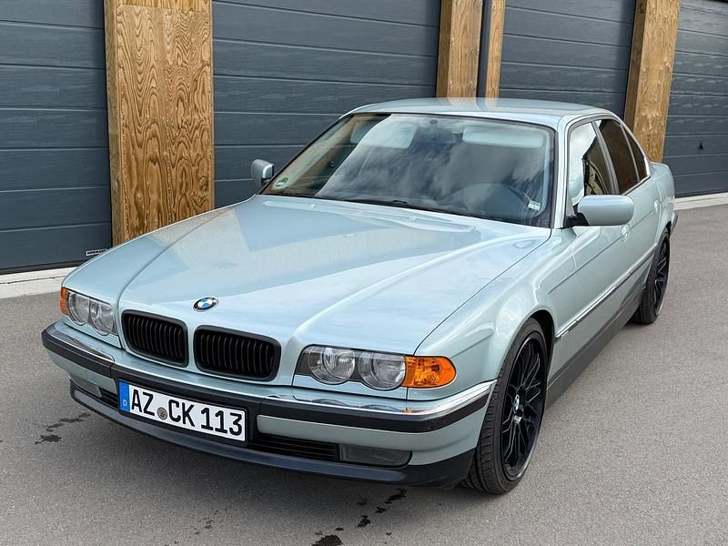 Gebraucht BMW 735 238 PS (175 kW) 2001 Blau Limousine
