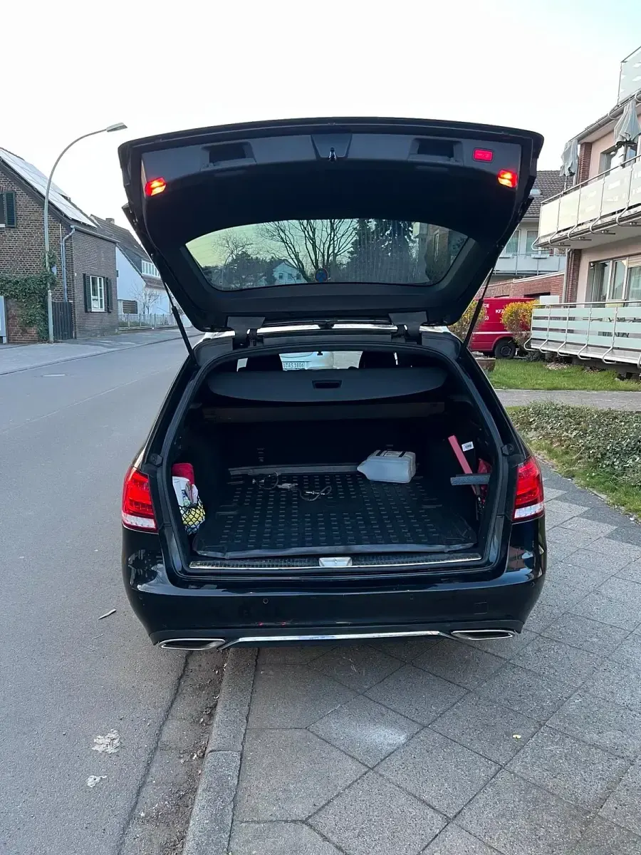 Gebraucht Mercedes E200 136 PS (100 kW) 2015 Schwarz Kombi
