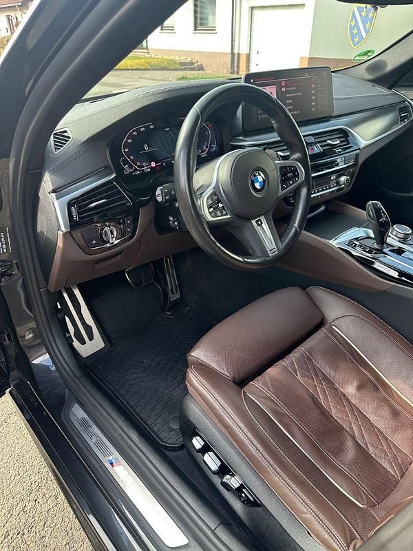 Gebraucht BMW 540 Performance 340 PS (250 kW) 2022 Grau Kombi