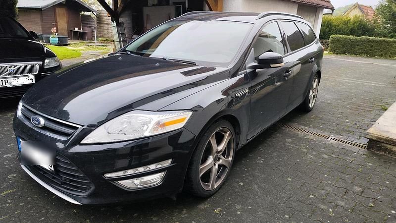 Schwarz Gebraucht 2012 Ford Mondeo Champions Edition Kombi | 4.499 € (Fairer Preis) - Bild 1/4