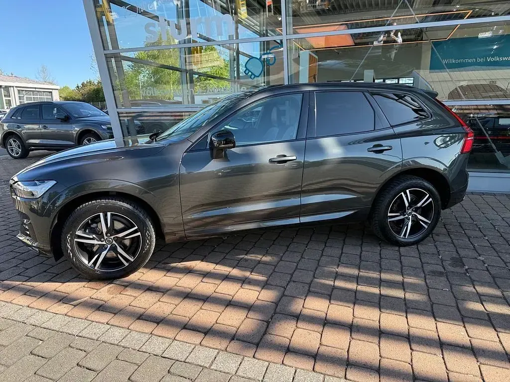 Gebraucht Volvo XC60 R-Design 197 PS (144 kW) 2021 Pine grey / metallic SUV
