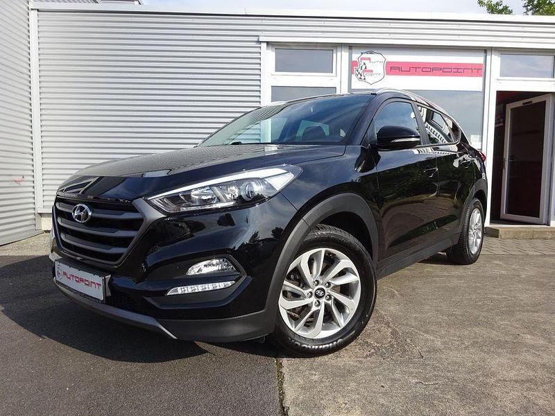 Schwarz Gebraucht 2016 Hyundai Tucson Intro Edition SUV | 12.890 € (Superpreis) - Bild 1/4