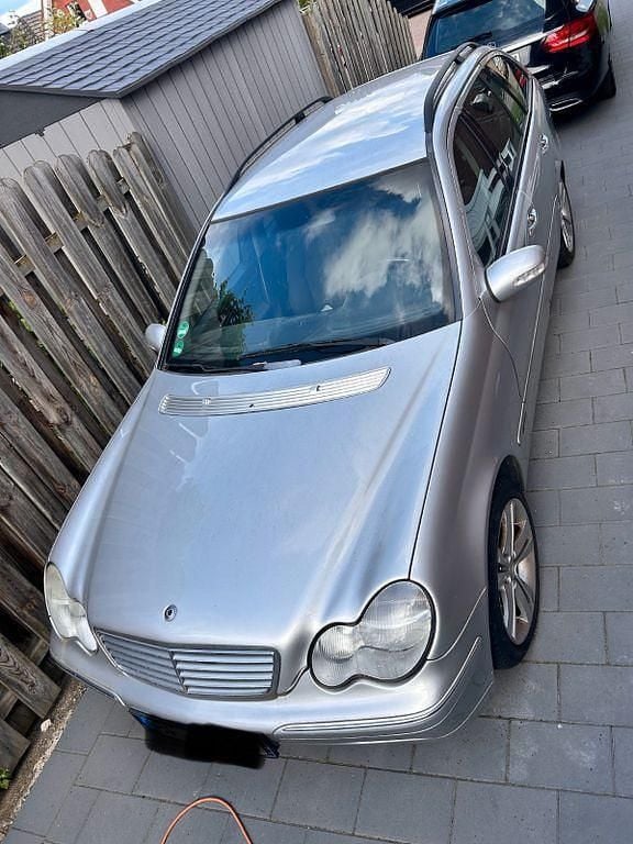 Silber Gebraucht 2001 Mercedes C200 Elegance Kombi | 1.250 € (Superpreis) - Bild 1/4