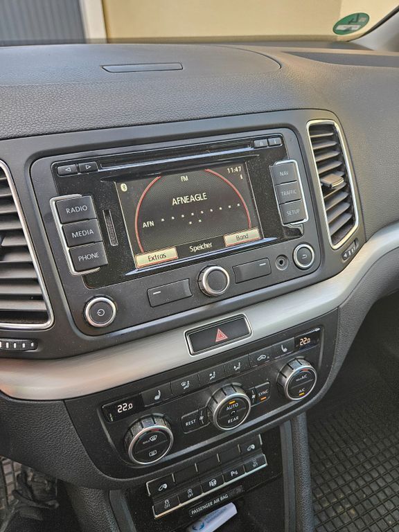 Grau Gebraucht 2014 VW Sharan Cup Van / Kleinbus | 13.500 € (Fairer Preis) - Bild 1/4