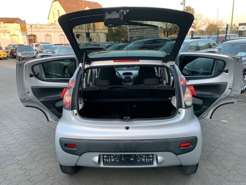 Gebraucht Citroën C1 SELECTION 68 PS (50 kW) 2014 Grau Kleinwagen