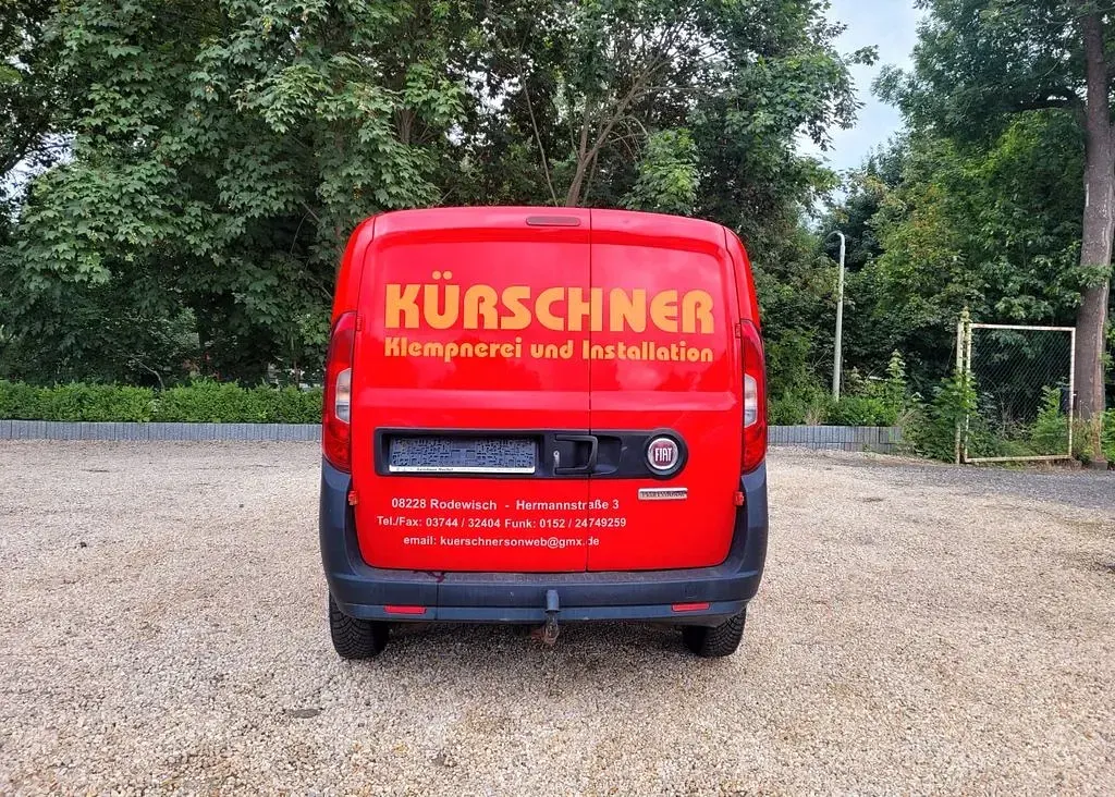 Gebraucht Fiat Doblò Basis 101 PS (74 kW) 2015 Rot Van / Kleinbus