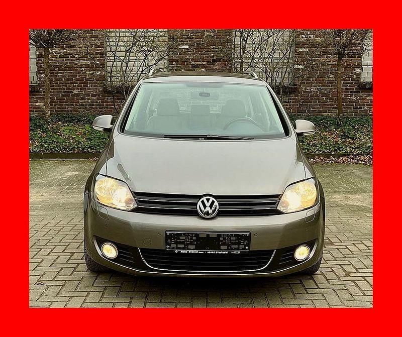 Braun Gebraucht 2010 VW Golf Plus Highline Van / Kleinbus | 10.490 € (Etwas zu teuer) - Bild 1/4