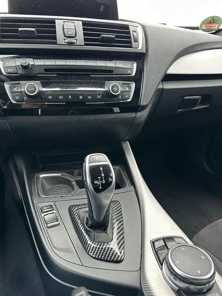 Gebraucht BMW 120 M Sport 190 PS (139 kW) 2015 Weiß Kleinwagen