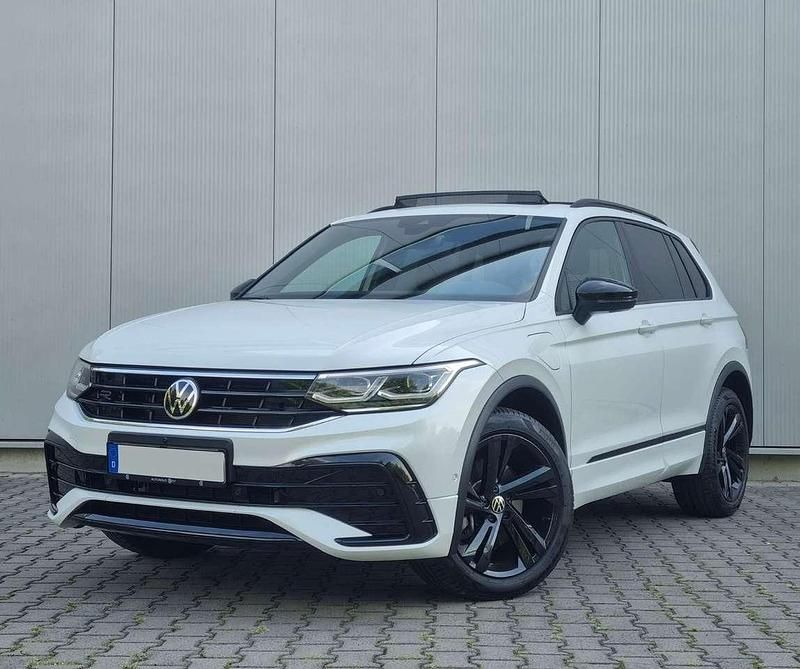Oryxweiß perlmutteffekt Gebraucht 2021 VW Tiguan R-line SUV | 44.790 € - Bild 1/4
