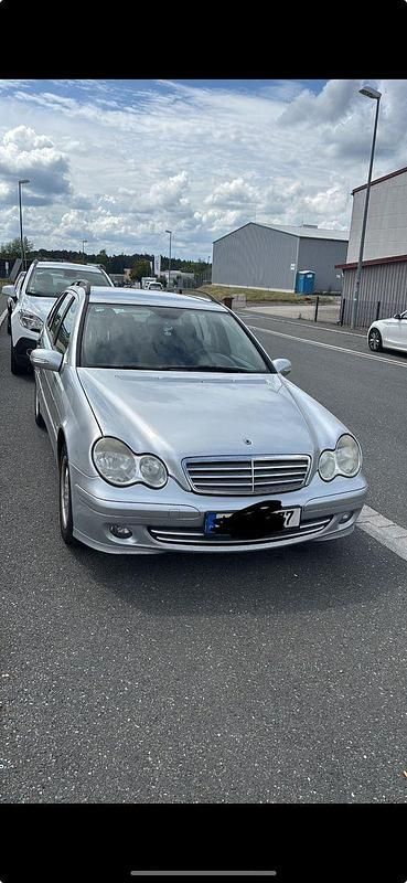 Silber Gebraucht 2006 Mercedes C220 Classic Kombi | 1.290 € (Guter Preis) - Bild 1/4