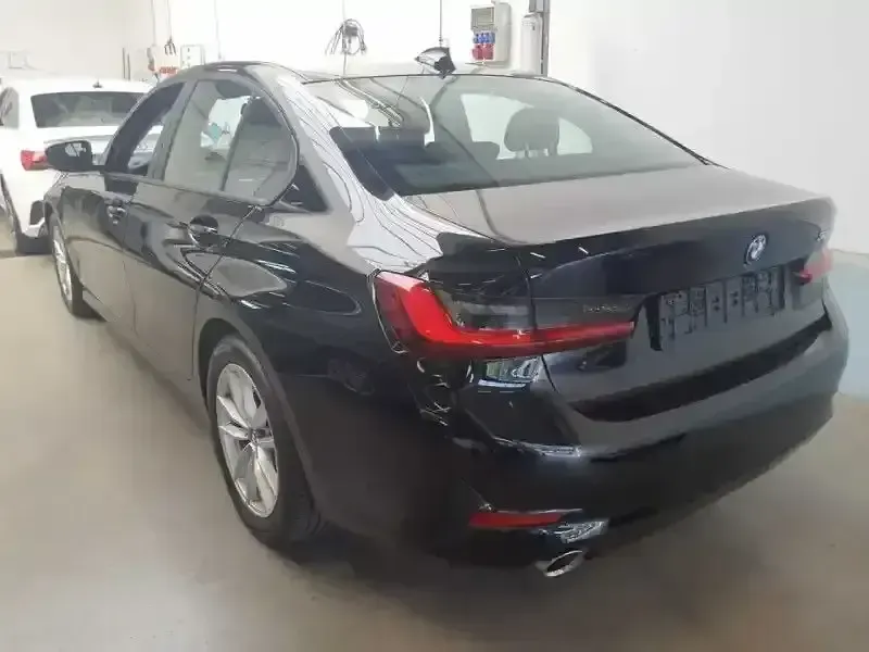 Gebraucht BMW 320e 204 PS (150 kW) 2022 Schwarz Limousine