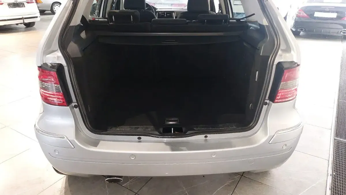 Gebraucht Mercedes B200 140 PS (102 kW) 2006 Silber Van / Kleinbus