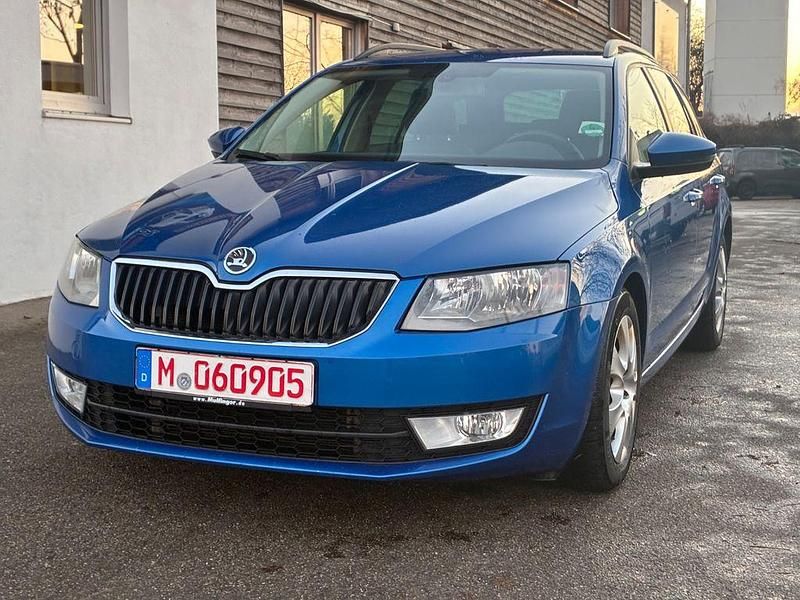 Blau Gebraucht 2014 Skoda Octavia Elegance Kombi | 7.890 € (Etwas zu teuer) - Bild 1/4