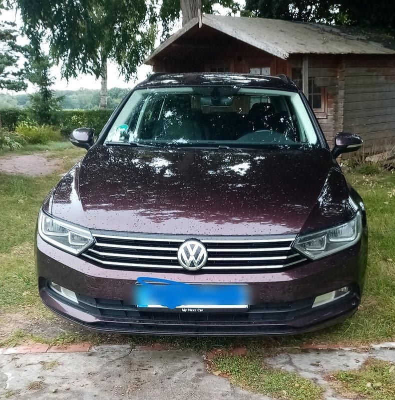 Violet Gebraucht 2018 VW Passat Trendline Kombi | 14.350 € (Fairer Preis) - Bild 1/4