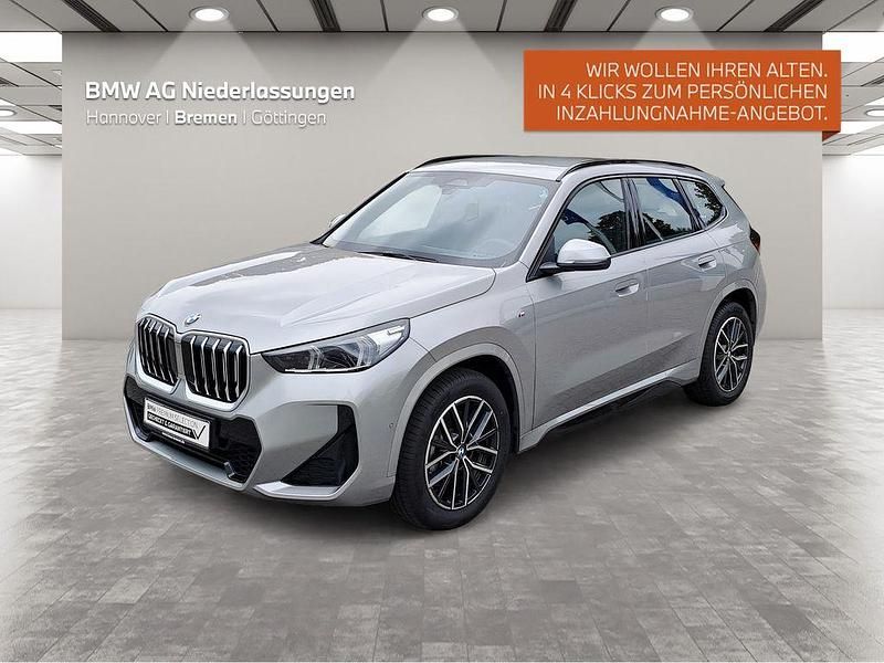 Silber Gebraucht 2024 BMW X1 Luxury Line SUV | 42.900 € (Teuer) - Bild 1/4