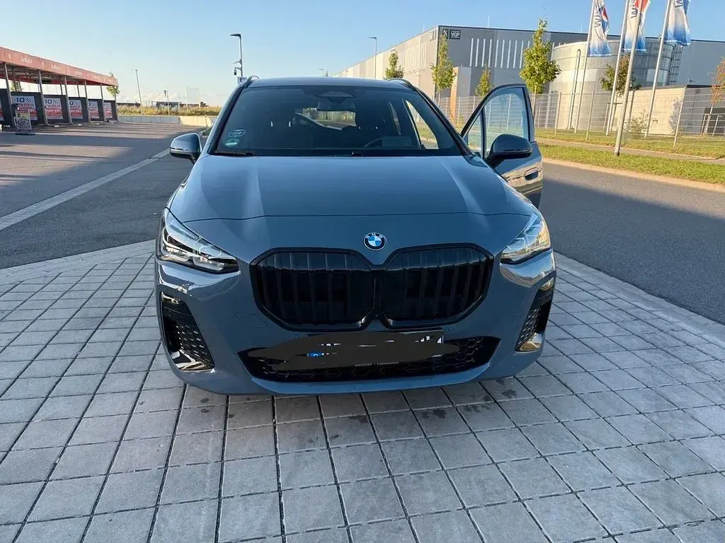 Gebraucht BMW 230 Performance 204 PS (150 kW) 2023 Grau Kombi