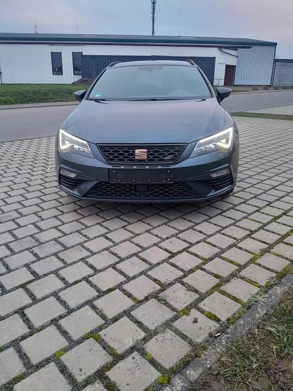 Second-hand Cupra Leon 300 CP (220 kW) 2018 Gri Break