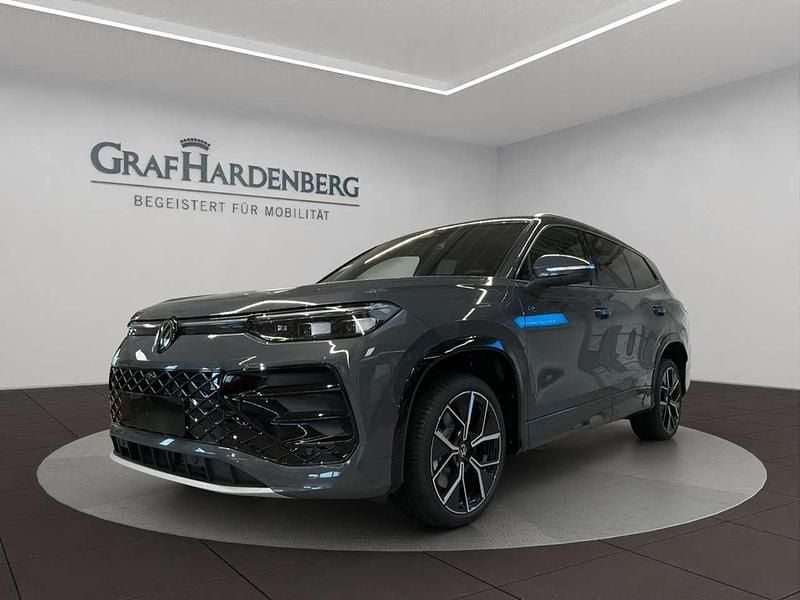 Delfingrau metallic Gebraucht 2025 VW Tayron R-line SUV | 59.190 € (Guter Preis) - Bild 1/4