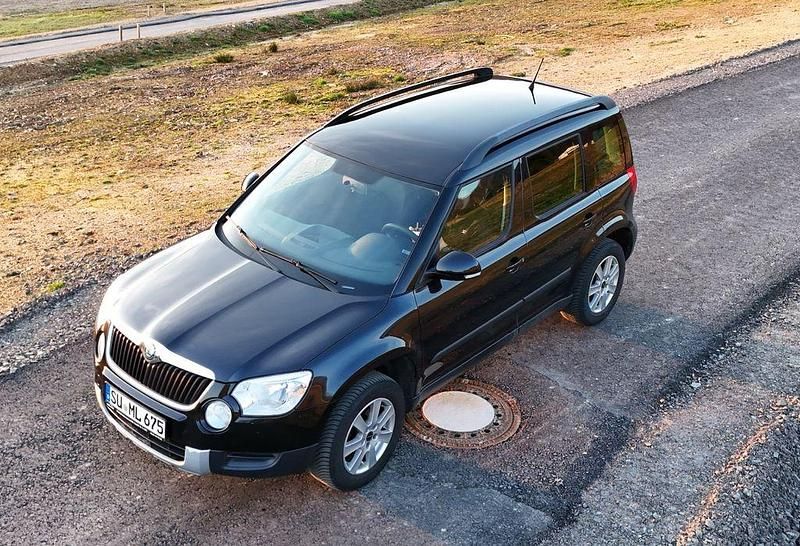 Gebraucht Skoda Yeti Active 105 PS (77 kW) 2011 Schwarz SUV