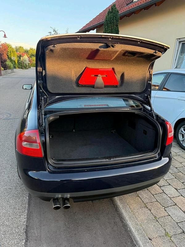Gebraucht Audi A6 220 PS (161 kW) 2003 Blau Limousine