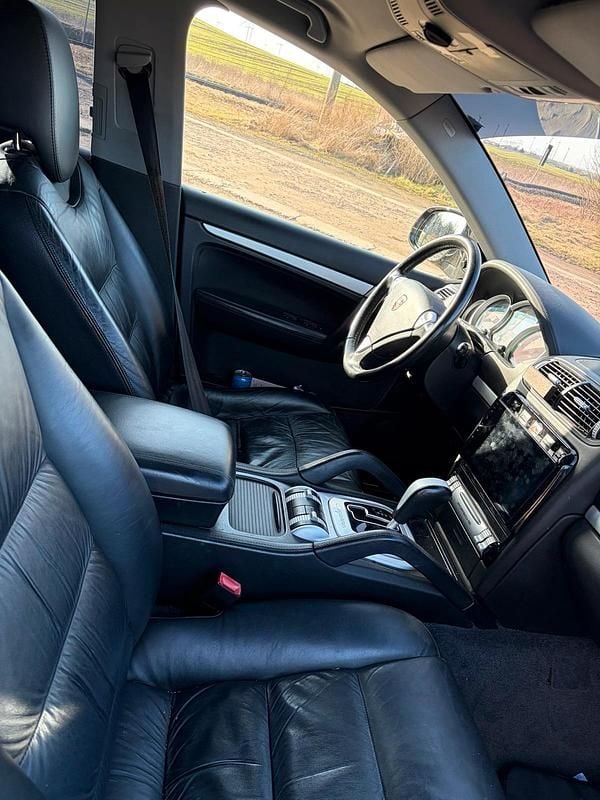 Second-hand Porsche Cayenne S 340 CP (250 kW) 2003 Negru SUV