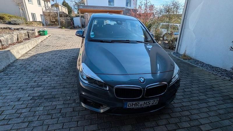 Gebraucht BMW 216 Active Tourer Advantage 116 PS (85 kW) 2015 Schwarz Van / Kleinbus
