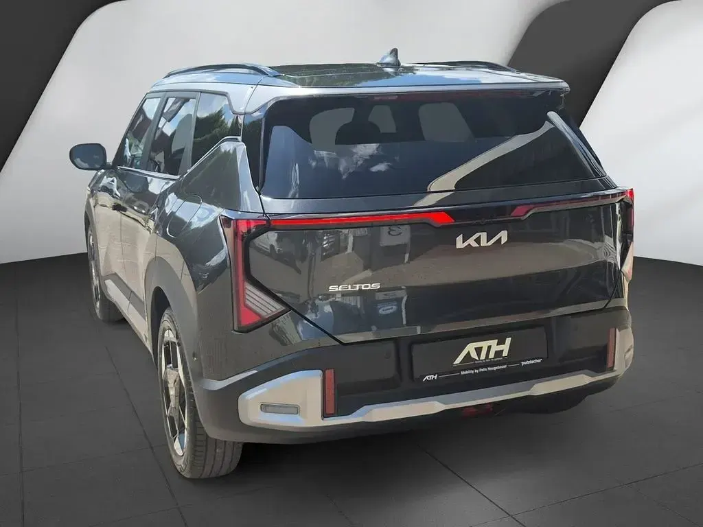 Neu Kia Seltos Spirit 179 PS (131 kW) 2026 Grau SUV