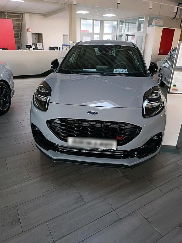 Gebraucht Ford Puma ST 200 PS (147 kW) 2024 Grau SUV