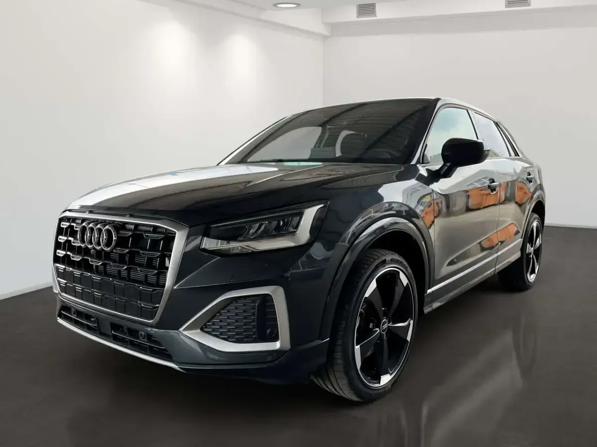 Gebraucht Audi Q2 Advanced Plus 150 PS (110 kW) 2025 Manhattangrau metallic SUV