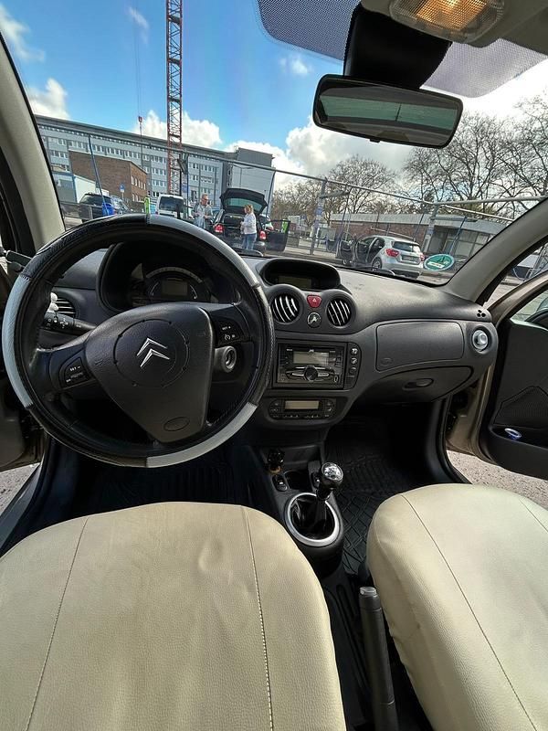Gebraucht Citroën C3 73 PS (53 kW) 2005 Beige Kleinwagen