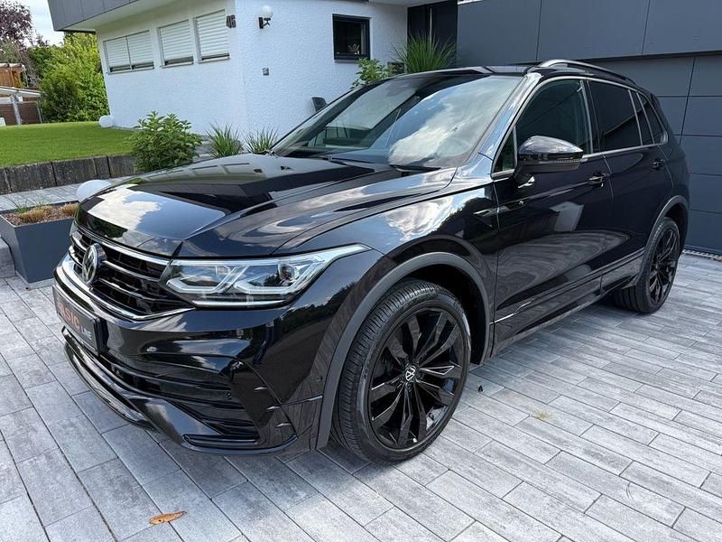 Schwarz Gebraucht 2022 VW Tiguan R-line SUV | 29.970 € (Fairer Preis) - Bild 1/4