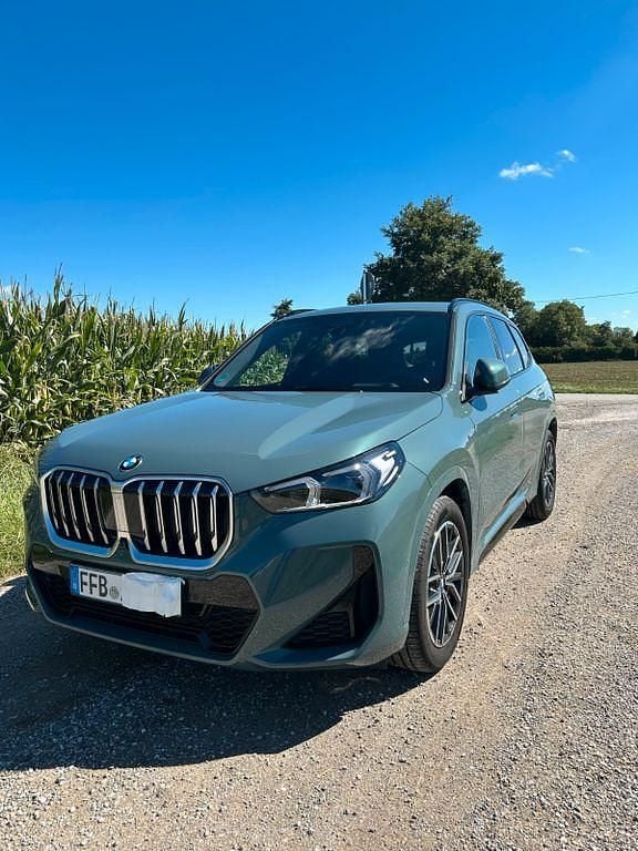 Grün Gebraucht 2025 BMW X1 M Sport SUV | 41.700 € (Guter Preis) - Bild 1/4