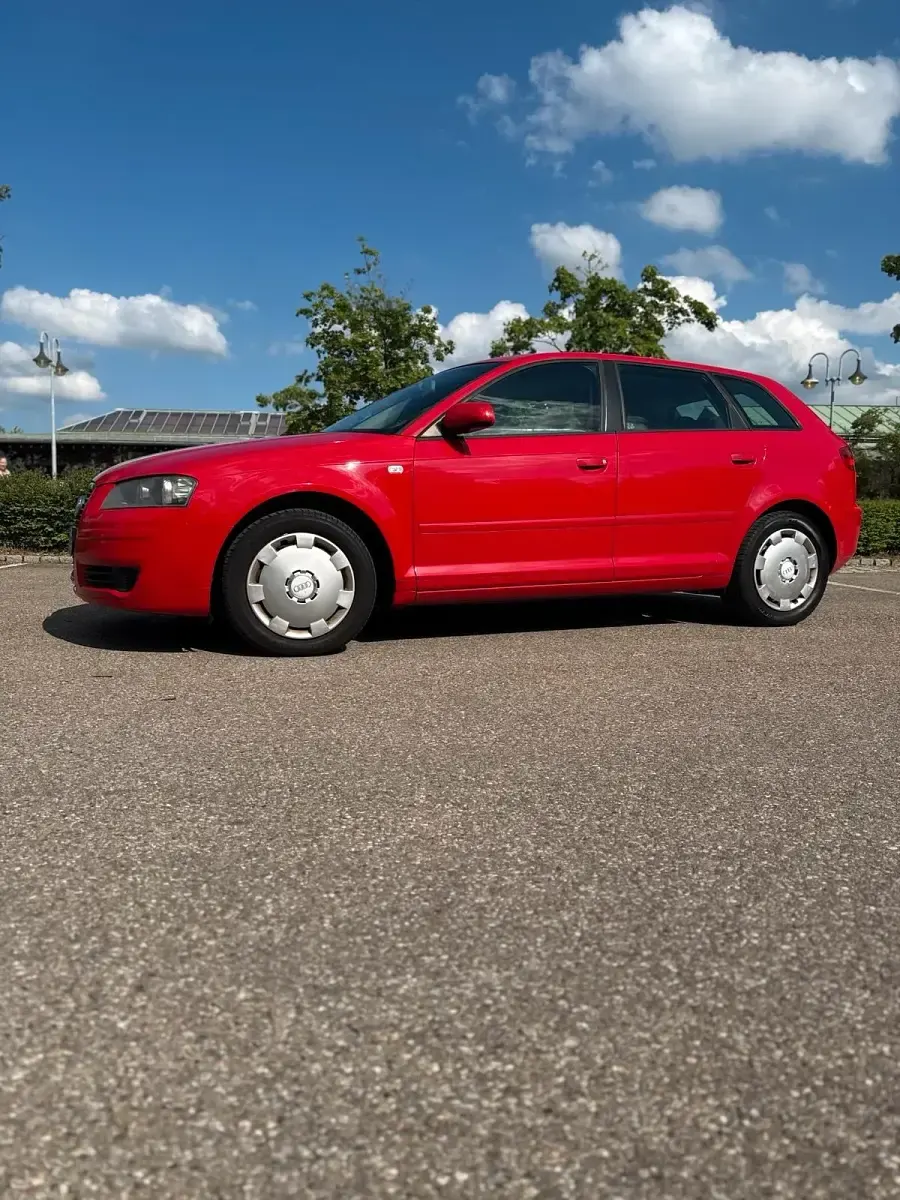 Gebraucht Audi A3 116 PS (85 kW) 2005 Rot Kleinwagen