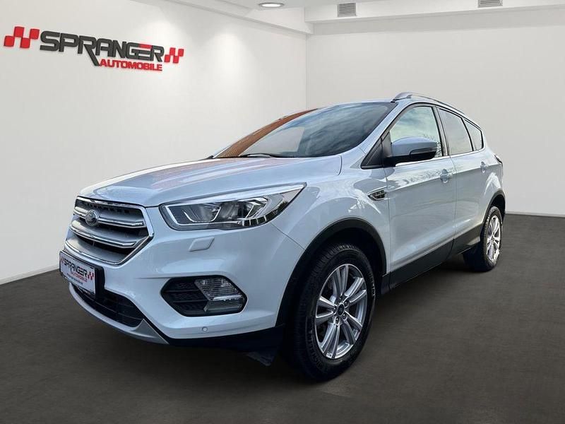 Weiß Gebraucht 2019 Ford Kuga Cool & Connect SUV | 15.990 € (Guter Preis) - Bild 1/4