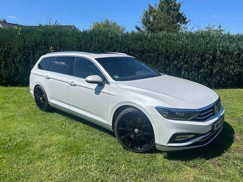 Gebraucht VW Passat Elegance 272 PS (200 kW) 2020 Weiß Kombi