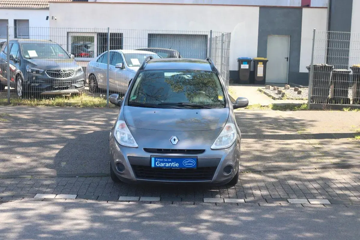 Gebraucht Renault Clio GrandTour Expression 75 PS (55 kW) 2012 Grau Kombi