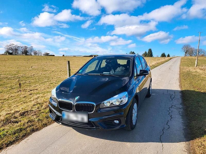 Gebraucht BMW 218 Advantage 136 PS (100 kW) 2017 Schwarz Kombi