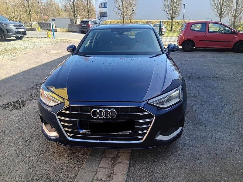Second-hand Audi A4 204 CP (150 kW) 2021 Albastru Break