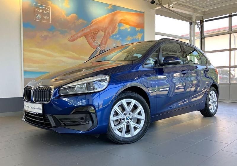 Mediterranblau metallic Gebraucht 2019 BMW 225 Active Tourer Van / Kleinbus | 17.820 € (Fairer Preis) - Bild 1/4