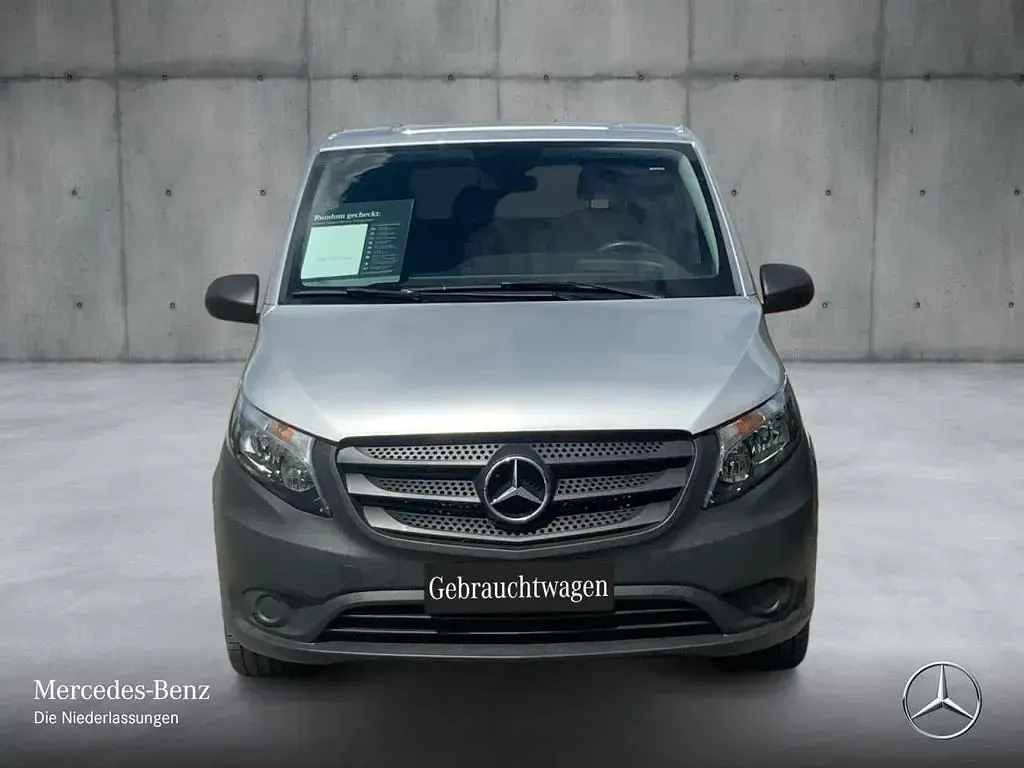 Gebraucht Mercedes Vito 136 PS (100 kW) 2023 Silber Van