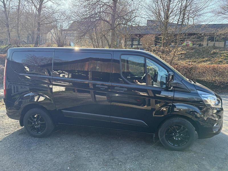 Gebraucht Ford Transit Custom 130 PS (95 kW) 2022 Schwarz Kombi