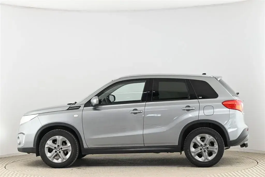 Second-hand Suzuki Vitara Comfort 120 CP (88 kW) 2017 Gri SUV