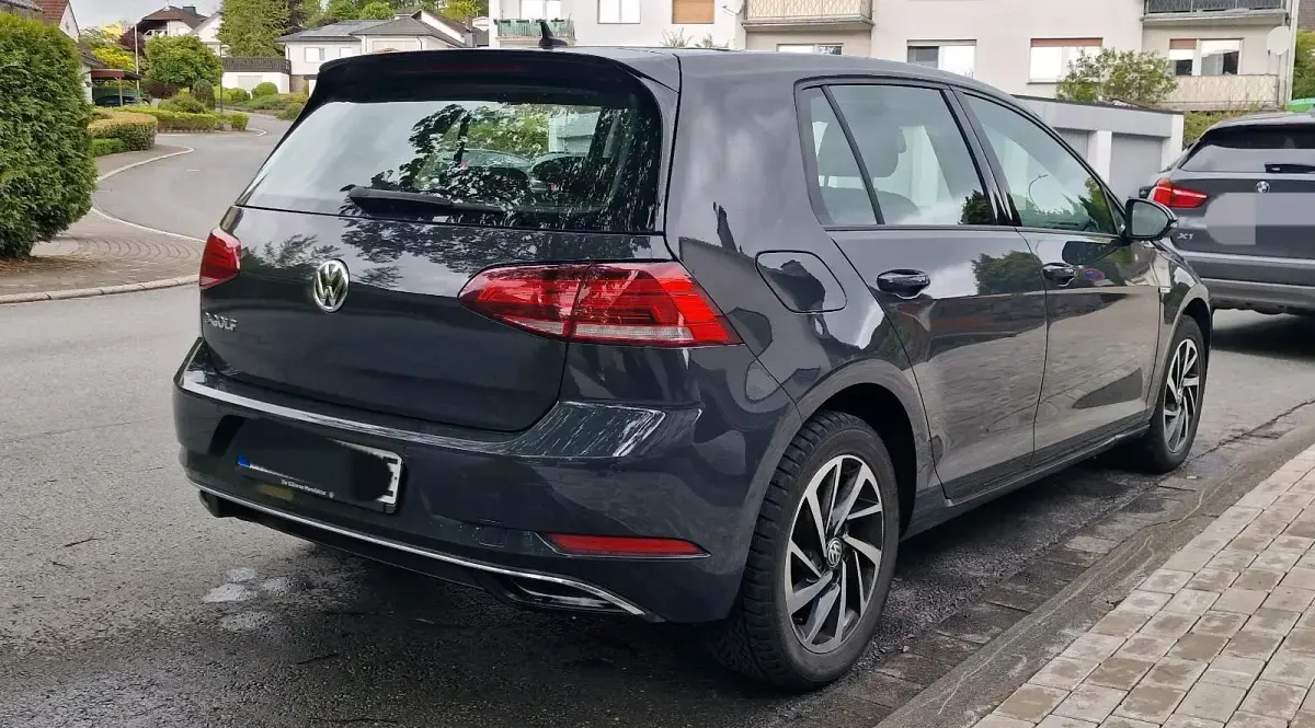 Gebraucht VW e-Golf 100 kW (136 PS) 2020 Grau Kleinwagen
