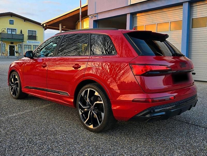 Usado Audi Q7 S-Line 394 HP (289 kW) 2024 Vermelho SUV
