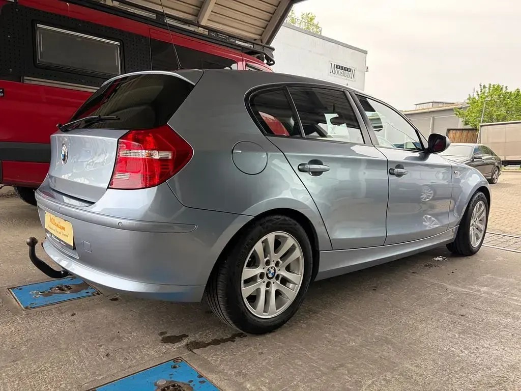 Używany BMW 116 Advantage 122 KM (89 kW) 2010 Niebieski Hatchback
